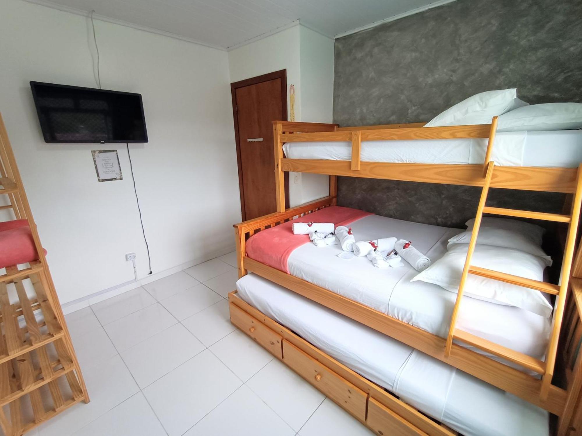 Hostel Casa Da Vo Rosa Governador Celso Ramos Esterno foto