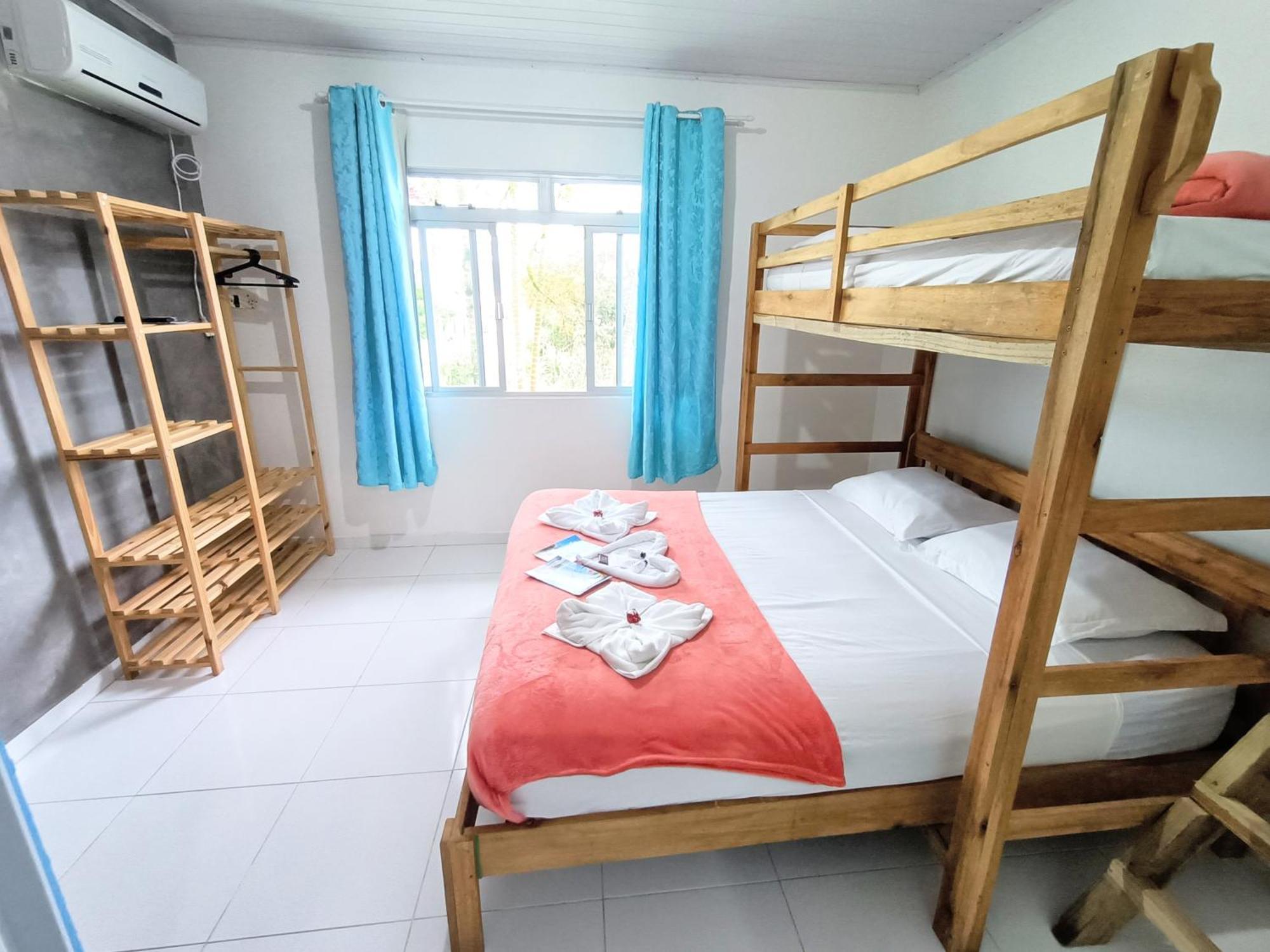 Hostel Casa Da Vo Rosa Governador Celso Ramos Esterno foto